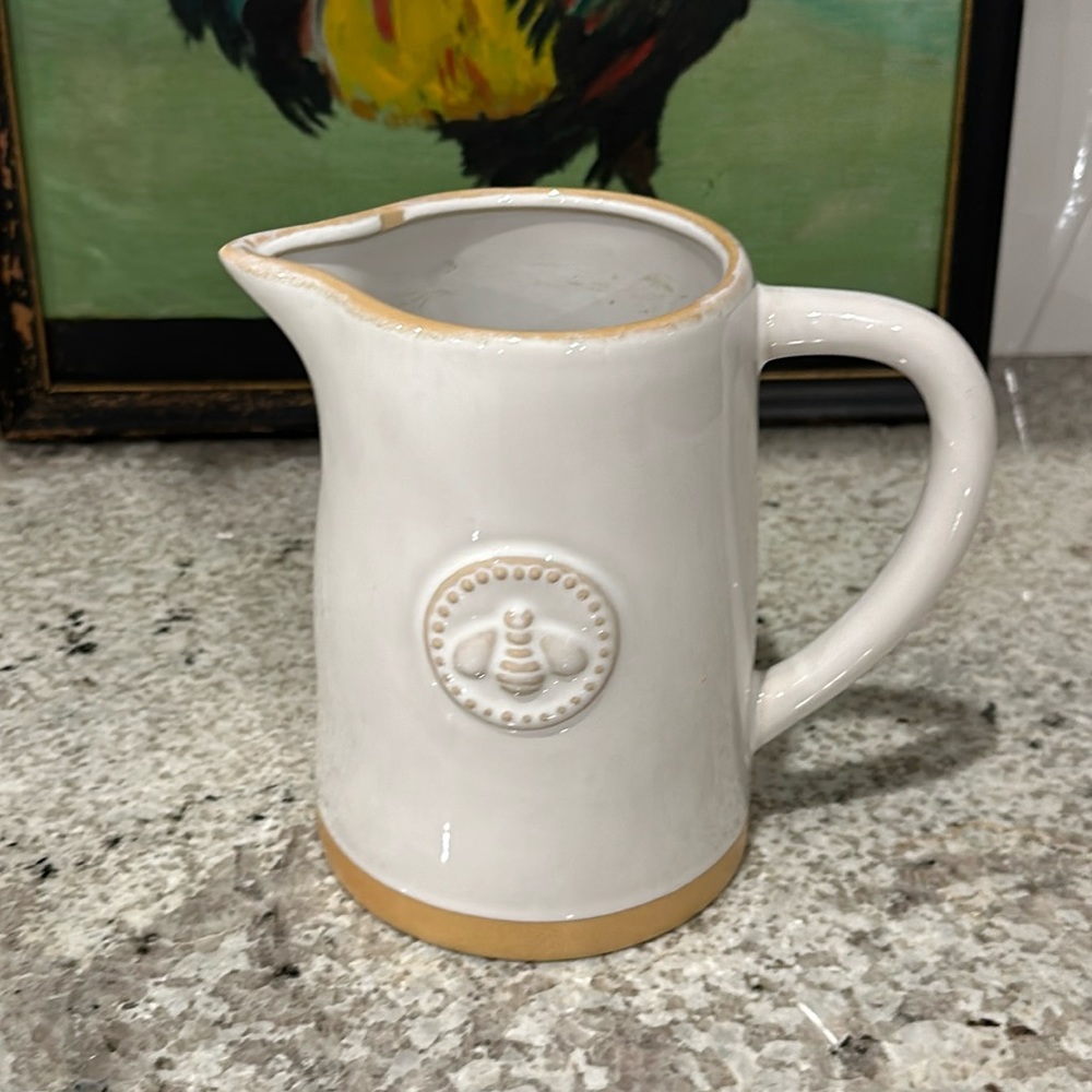 UEC ceramic pitcher with bumble bee